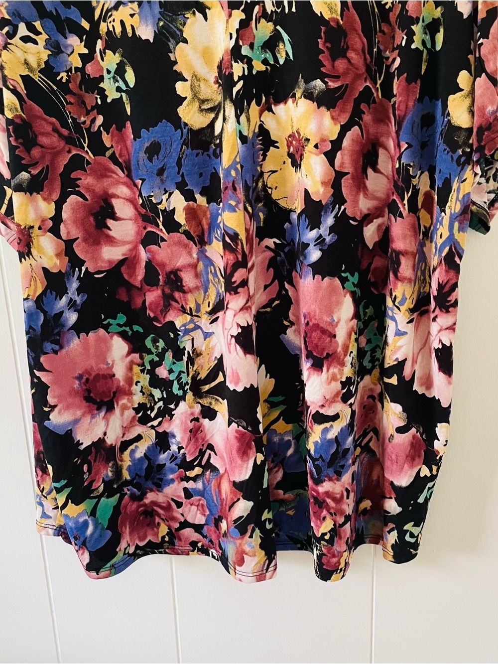 Floral V-Neck Blouse in Black and Pink - Soft Stretch Top - Picture 8 of 8